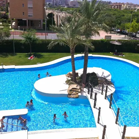 Oasis Pool Apartament